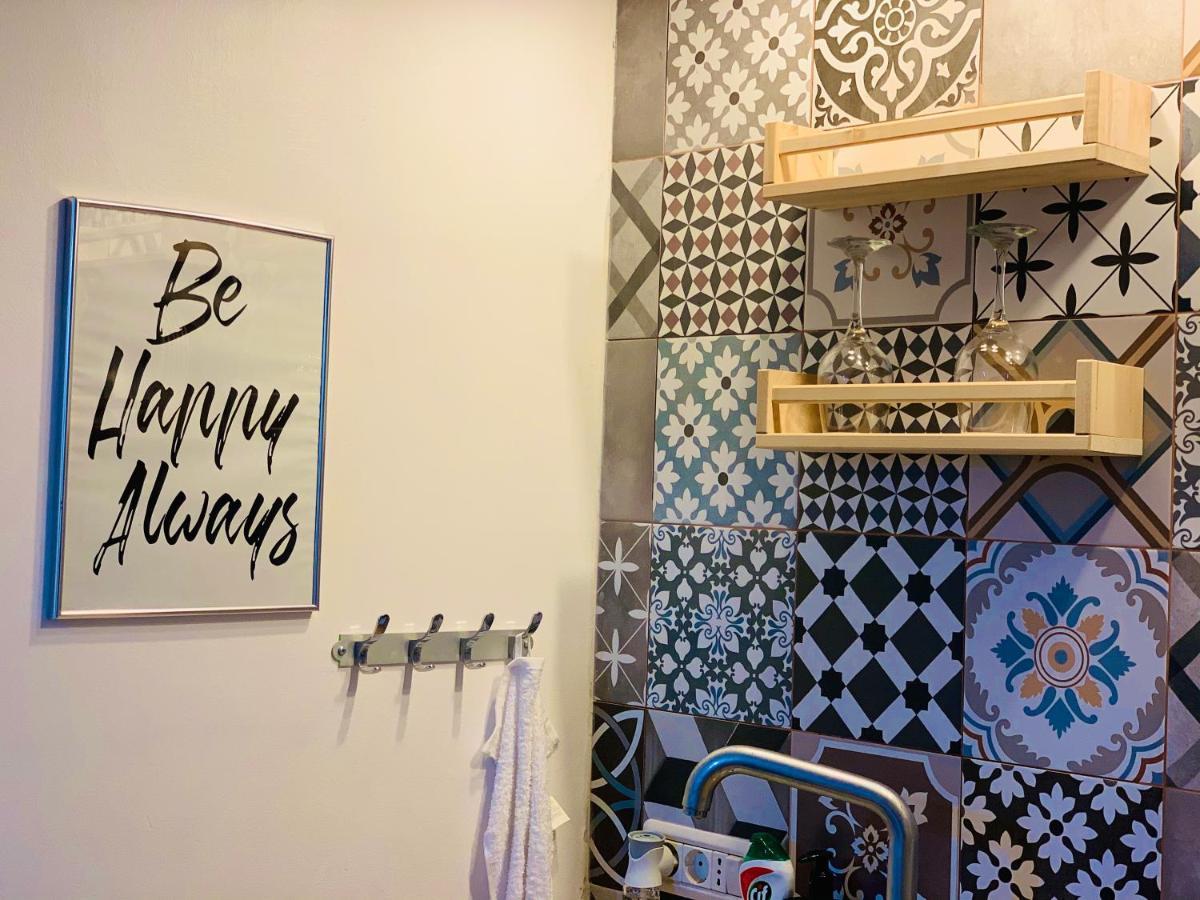 Private Place To Stay Self Check In-Nonstop- Netflix-Wifi Resita Bagian luar foto