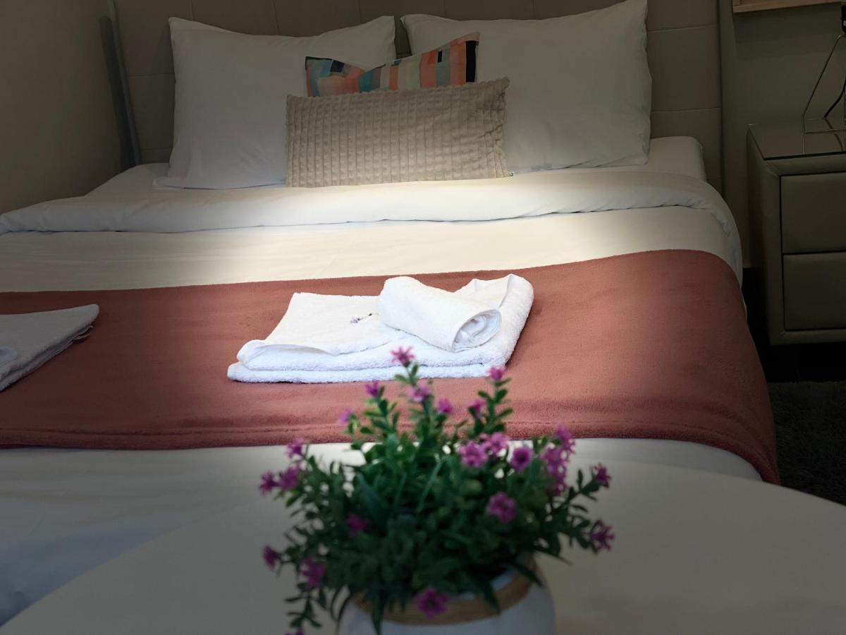 Private Place To Stay Self Check In-Nonstop- Netflix-Wifi Resita Bagian luar foto