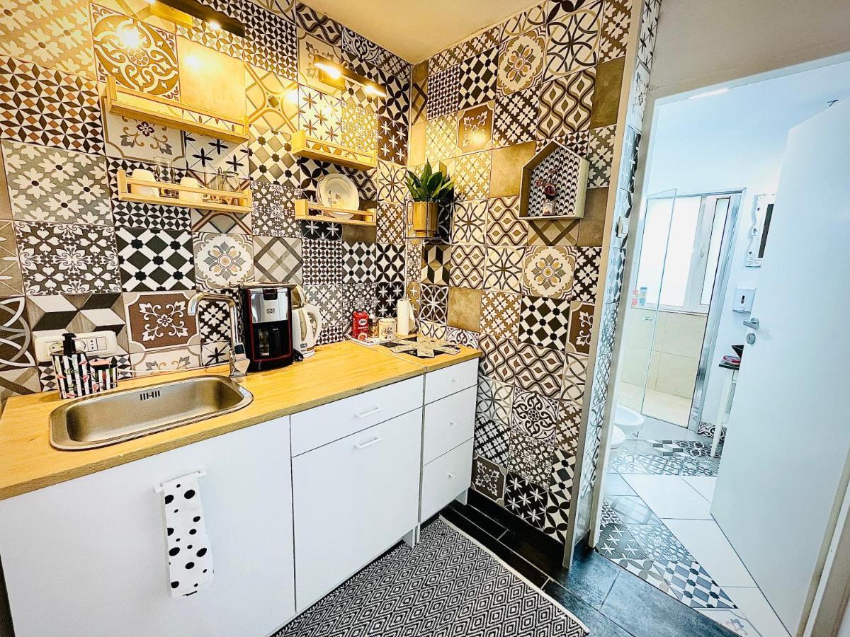Private Place To Stay Self Check In-Nonstop- Netflix-Wifi Resita Bagian luar foto
